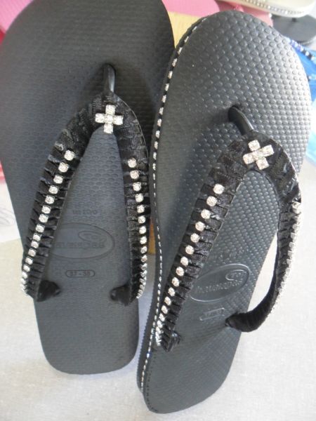 Chinelo Havaianas com Strass e Piercing (Cód. 18)